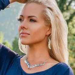 Montana Silversmiths® Women's Breaking Trail Feather Earrings 6 Montana Silversmiths® Women's Breaking Trail Feather Earrings -Leather Wallet Shop ER5194 mod